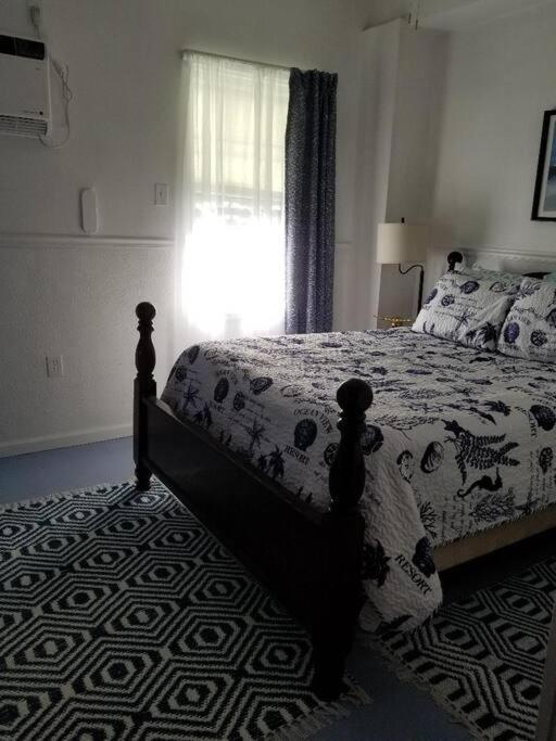The Seahorse Apt - Lakeside And Close To The Beach Lägenhet Galveston Exteriör bild